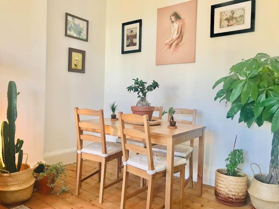 Cosy 2 Bedroom Flat In Единбург Екстериор снимка